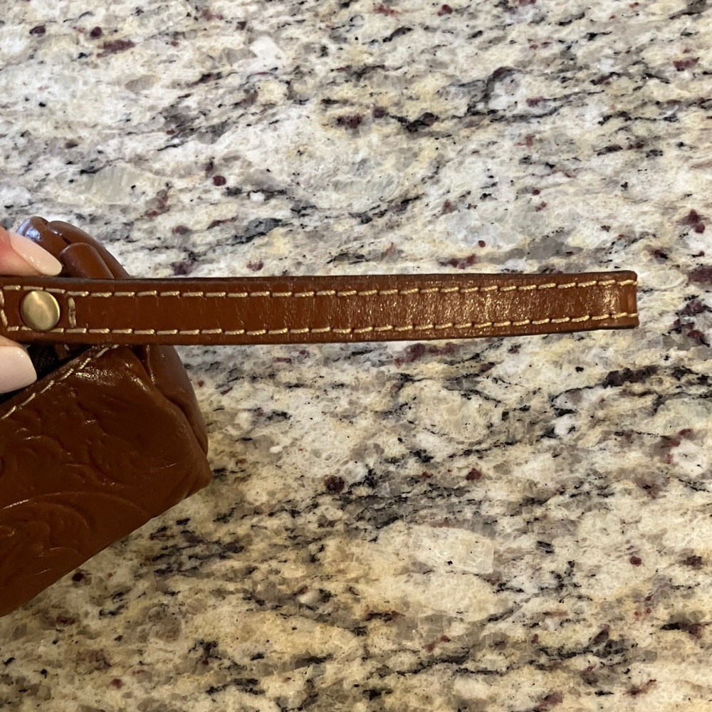 Patricia Nash Cognac Barrel Cosmetic Bag Embossed Leather Wristlet Pouch Zipper - Picture 15 of 16